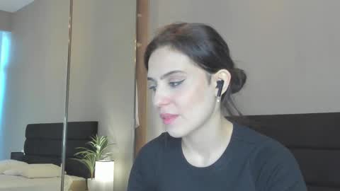 Bella online show from October 22, 9:20 am