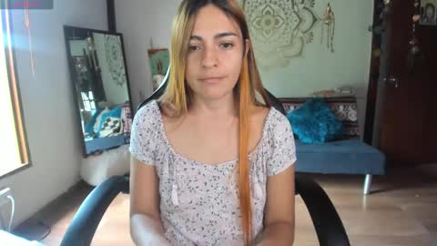 Snapshot of smilingsalor chatting on December 3, 8:39 pm SmilingSalor online show from December 3, 8:39 pm