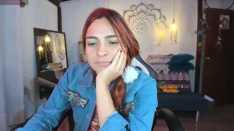 Snapshot of smilingsalor chatting on December 16, 6:43 am SmilingSalor online show from December 16, 6:43 am