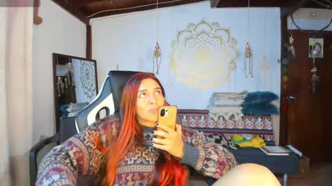 Snapshot of smilingsalor chatting on December 18, 2:10 am SmilingSalor online show from December 18, 2:10 am