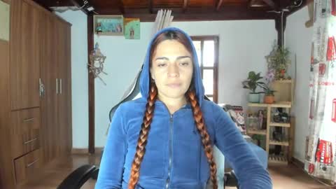 Snapshot of smilingsalor chatting on February 9, 10:32 pm SmilingSalor online show from February 9, 10:32 pm