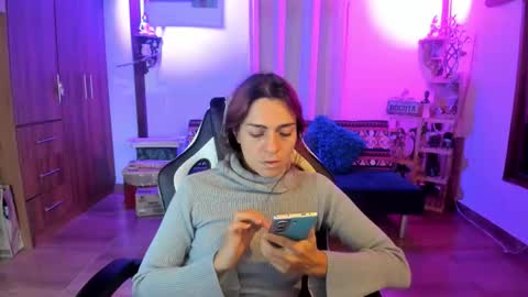 Snapshot of smilingsalor chatting on September 21, 12:23 am SmilingSalor online show from September 21, 12:23 am