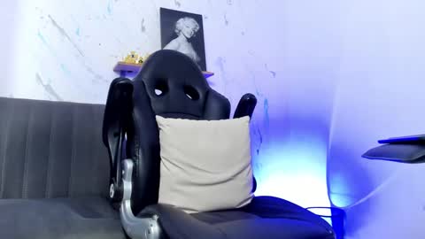 SMIT  online show from January 7, 11:24 pm