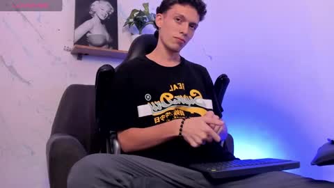 SMIT  online show from February 10, 11:45 pm