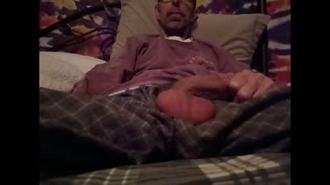 smoke-4-me online show from December 3, 6:54 am