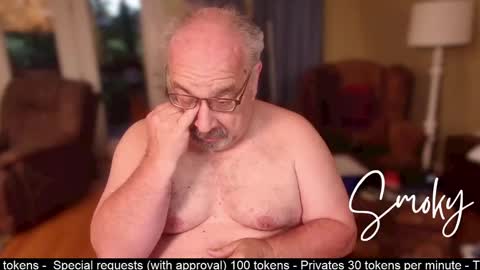 Snapshot of smokymountanman chatting on October 5, 11:13 pm smokymountanman online show from October 5, 11:13 pm