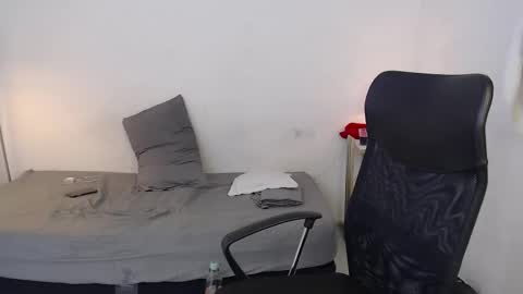 snak_master1 online show from September 18, 5:59 pm