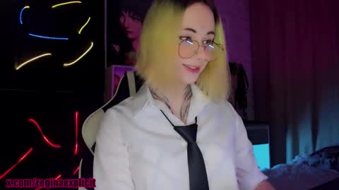 Snapshot of snake_bites chatting on September 29, 9:52 pm Reeginaaaaa online show from September 29, 9:52 pm