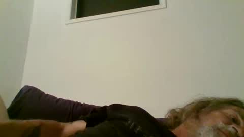 Snapshot of snap2play chatting on October 17, 2:48 am snap2play online show from October 17, 2:48 am