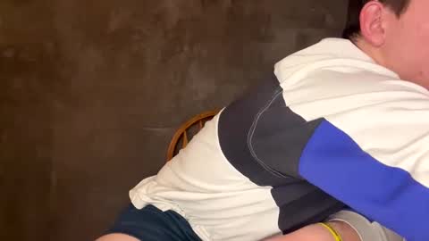 Snapshot of snoochiepoochies chatting on February 5, 5:20 am Will Rex online show from February 5, 5:20 am