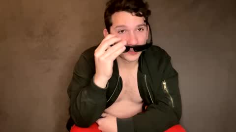 Snapshot of snoochiepoochies chatting on February 13, 4:22 am Will Rex online show from February 13, 4:22 am