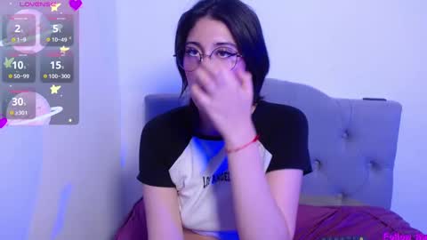 IG     OF red moonn online show from December 20, 11:10 am