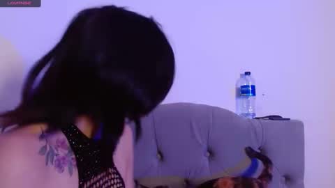 IG     OF red moonn online show from January 23, 5:21 pm