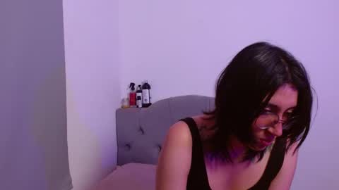 IG     OF red moonn online show from February 18, 5:53 pm