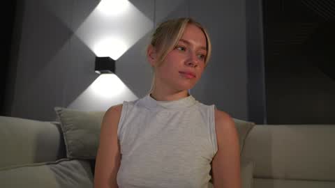 Candice Snow online show from January 23, 6:24 pm