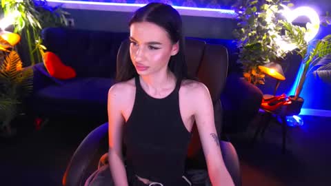 snow_whiteeex online show from February 25, 11:00 pm