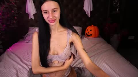 snow_whiteeex online show from November 1, 6:37 am