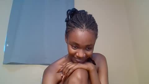 Snapshot of snowie_eyes chatting on November 7, 1:11 pm Snowie eyes online show from November 7, 1:11 pm