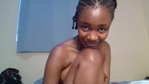 Snapshot of snowie_eyes chatting on November 8, 12:49 pm Snowie eyes online show from November 8, 12:49 pm