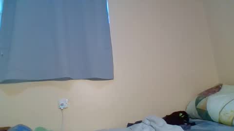 Snapshot of snowie_eyes chatting on November 14, 1:32 pm Snowie eyes online show from November 14, 1:32 pm