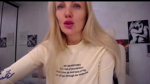 Monna online show from January 15, 2:46 pm