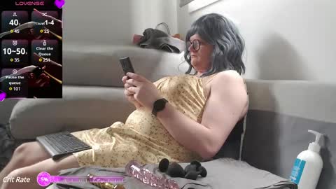 socially_awk online show from January 23, 11:36 pm