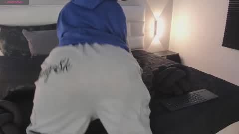 sofi_sp online show from November 3, 11:33 am