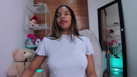 sofia86379 online show from October 4, 12:19 am