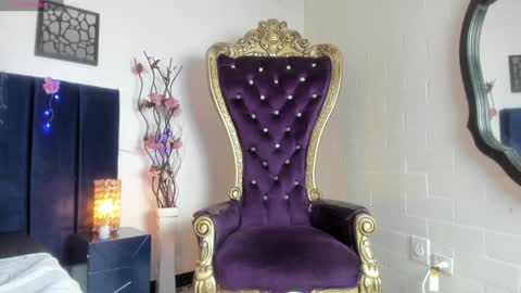 Snapshot of sofia_boobs__ chatting on December 12, 7:04 pm Sofia online show from December 12, 7:04 pm