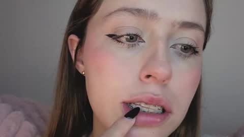     online show from October 26, 3:45 am