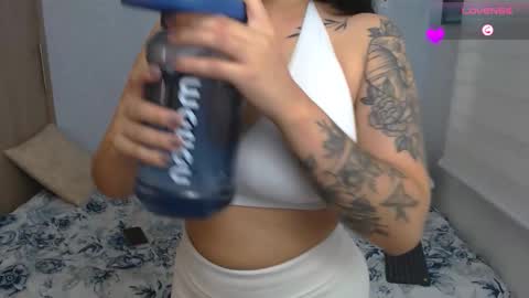 kanella  valery online show from November 22, 5:45 pm