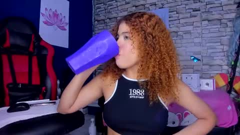 sofiacastillo01 online show from January 28, 1:05 pm