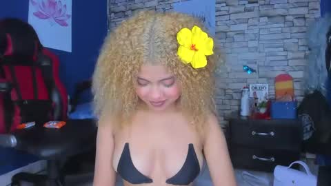 sofiacastillo01 online show from February 21, 5:31 pm