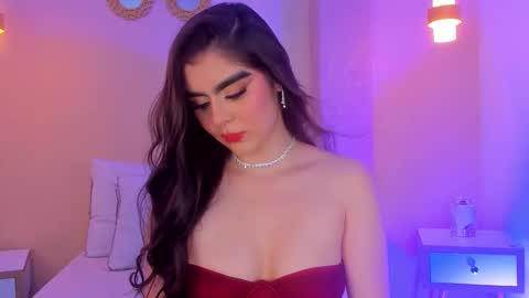 Snapshot of sofiafontaiine chatting on November 27, 12:24 am SofiaFontaine online show from November 27, 12:24 am