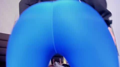 Snapshot of sofiperez_ chatting on February 12, 11:18 am online show from February 12, 11:18 am