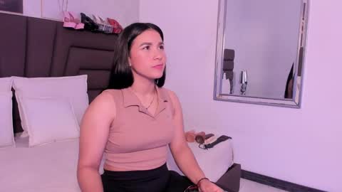 Snapshot of sofiperez_ chatting on September 29, 11:26 am online show from September 29, 11:26 am