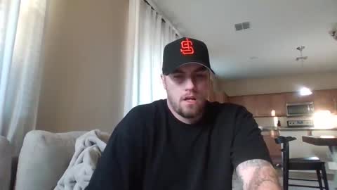 Snapshot of soft0ne chatting on February 24, 2:26 pm soft0ne online show from February 24, 2:26 pm