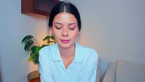 Snapshot of softlyy_bold chatting on October 7, 7:05 am Alice online show from October 7, 7:05 am