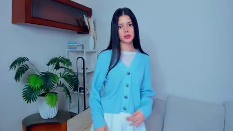 Snapshot of softlyy_bold chatting on October 12, 6:23 am Alice online show from October 12, 6:23 am