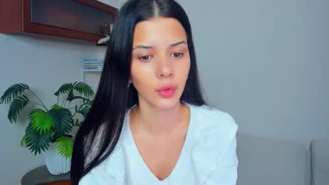 Snapshot of softlyy_bold chatting on October 17, 7:00 am Alice online show from October 17, 7:00 am