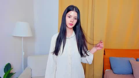 Snapshot of softlyy_bold chatting on October 21, 6:58 am Alice online show from October 21, 6:58 am