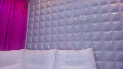 Snapshot of sol_angel7 chatting on December 15, 4:00 pm SOL ANGEL online show from December 15, 4:00 pm