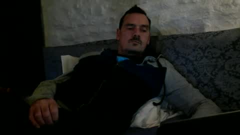 Snapshot of soldierboyparis chatting on February 1, 7:15 am Alex Dixon online show from February 1, 7:15 am