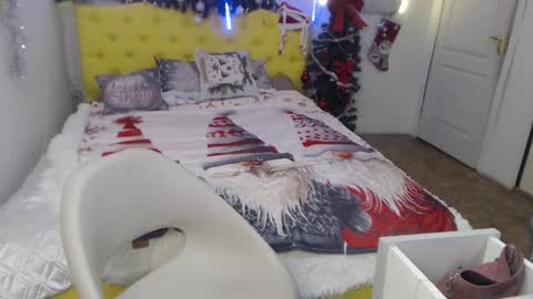 sondrariddle online show from January 18, 3:31 am