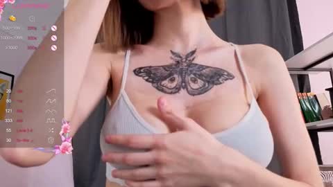 Snapshot of sonia_jones chatting on October 23, 5:12 pm Sofia online show from October 23, 5:12 pm