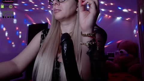 Sonia online show from December 31, 4:06 am