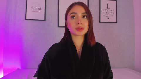 Snapshot of soph1a_ chatting on January 25, 2:04 am Sophia online show from January 25, 2:04 am