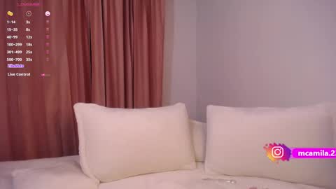 Snapshot of sophia_bones chatting on February 11, 10:39 pm SophiI online show from February 11, 10:39 pm