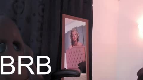 Snapshot of sophia_brunett chatting on February 12, 7:13 am Sophia online show from February 12, 7:13 am