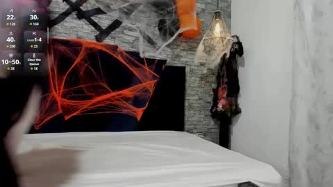 Snapshot of sophia_brunett chatting on October 29, 11:56 am Sophia online show from October 29, 11:56 am